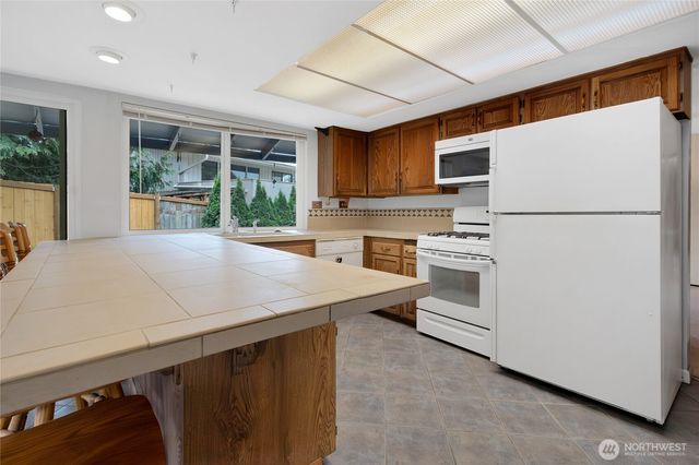 3255 SW 325th Street, Federal Way, WA 98023