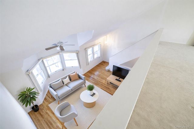 22 Ridgewood Drive, Wantagh, NY 11793