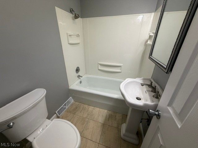 717 Hazelwood Drive, Vermilion, OH 44089