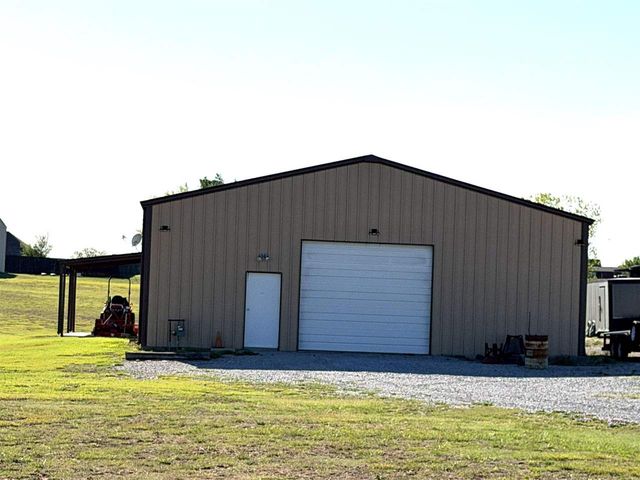 9683 NW Madische Rd, Elgin, OK 73538