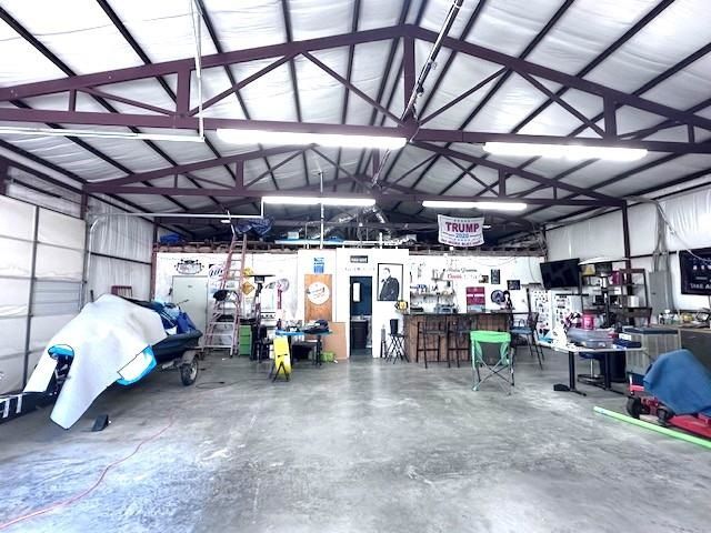 9683 NW Madische Rd, Elgin, OK 73538