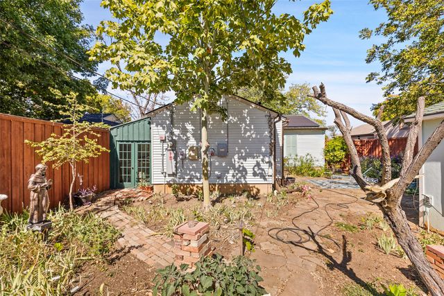 3022 Aster Street, Dallas, TX 75211