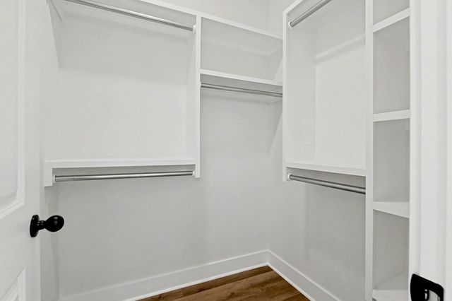 3755 S Bluelake Ct, Wichita, KS 67215