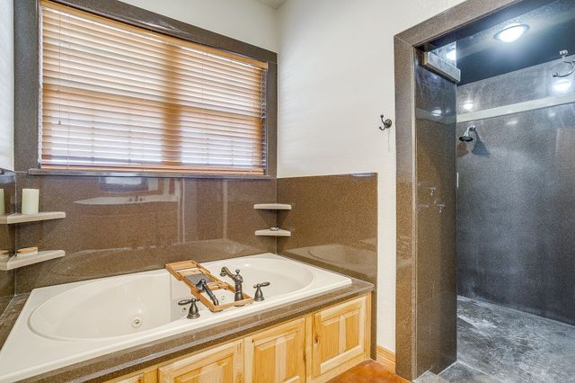 2608 Turkey Creek Road, Mineral Wells, TX 76067