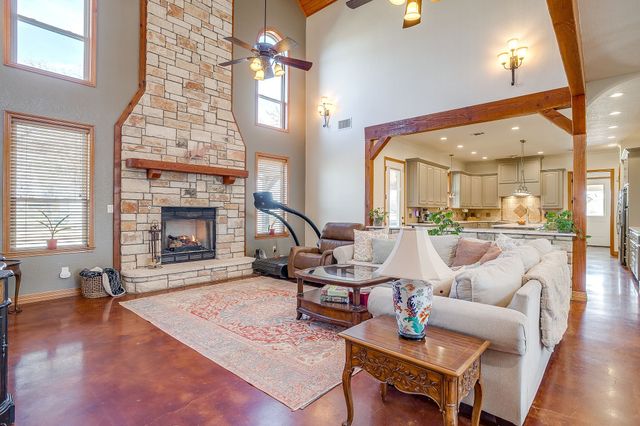 2608 Turkey Creek Road, Mineral Wells, TX 76067