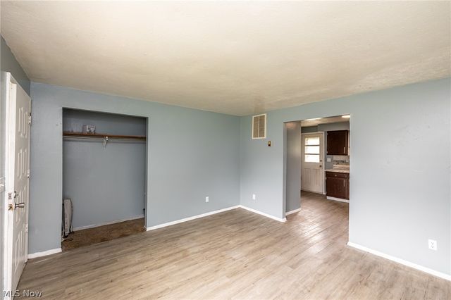 211 Brace Avenue, Elyria, OH 44035