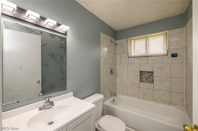 211 Brace Avenue, Elyria, OH 44035
