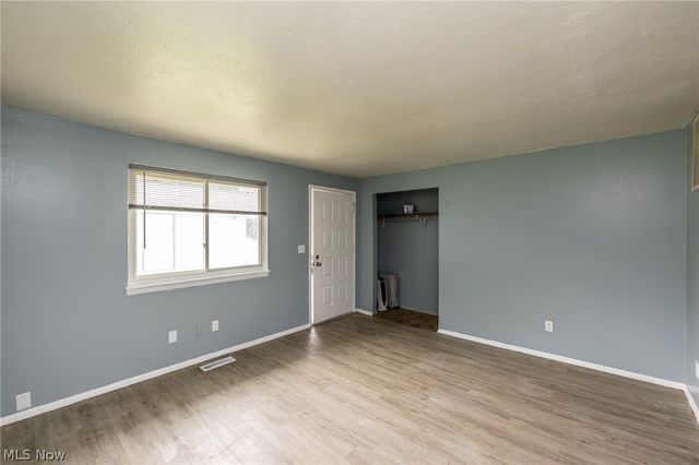 211 Brace Avenue, Elyria, OH 44035