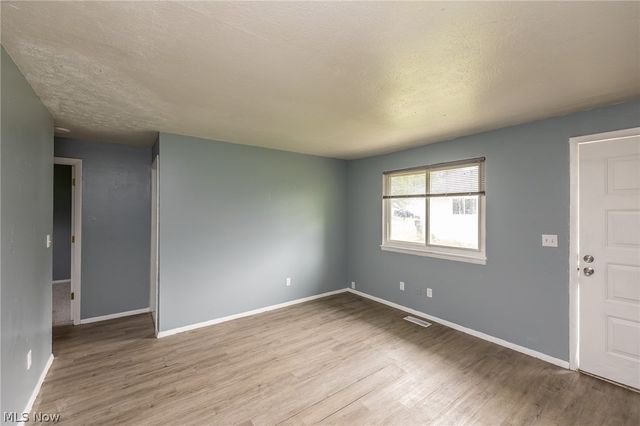 211 Brace Avenue, Elyria, OH 44035