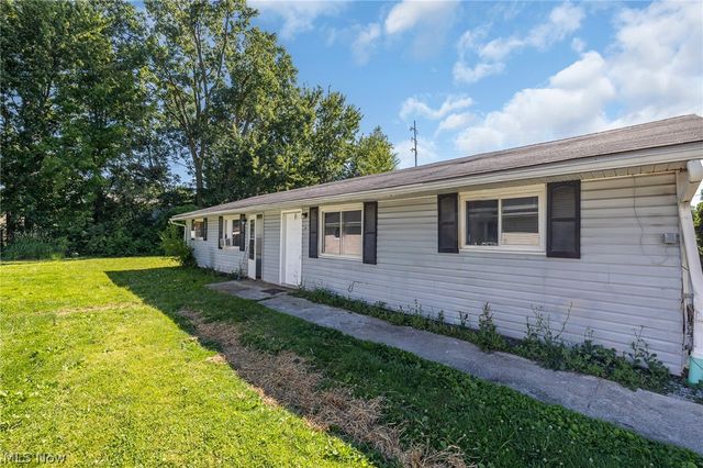 211 Brace Avenue, Elyria, OH 44035