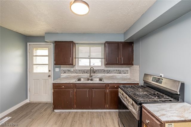 211 Brace Avenue, Elyria, OH 44035