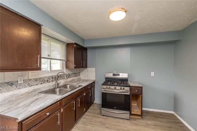 211 Brace Avenue, Elyria, OH 44035
