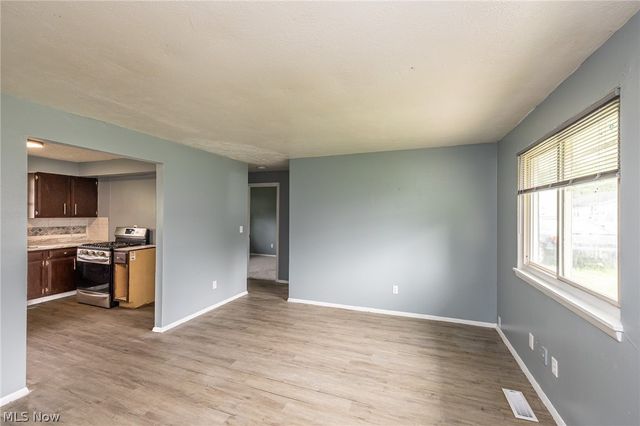 211 Brace Avenue, Elyria, OH 44035