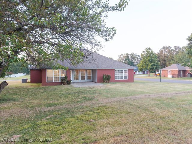 2001 Joyce Drive, Lavaca, AR 72941