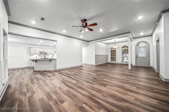 2001 Joyce Drive, Lavaca, AR 72941