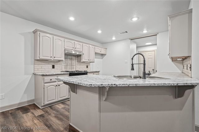 2001 Joyce Drive, Lavaca, AR 72941