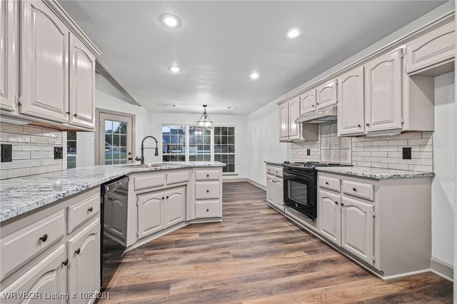 2001 Joyce Drive, Lavaca, AR 72941