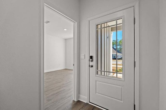 37 W Farm Owl Drive, Freeport, FL 32439