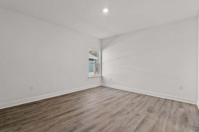 37 W Farm Owl Drive, Freeport, FL 32439