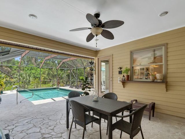 407 43rd Avenue SW, Vero Beach, FL 32968