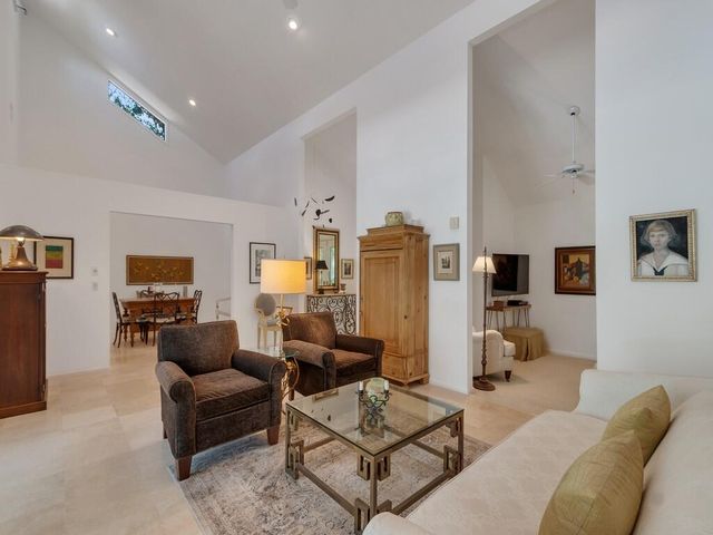 407 43rd Avenue SW, Vero Beach, FL 32968