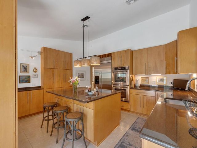 407 43rd Avenue SW, Vero Beach, FL 32968