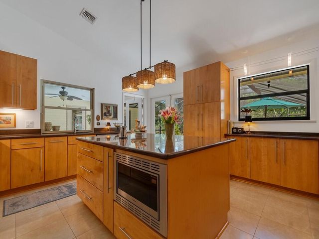 407 43rd Avenue SW, Vero Beach, FL 32968