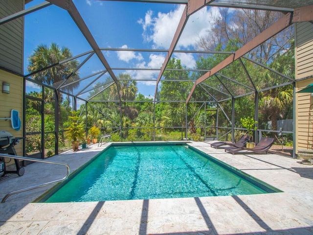 407 43rd Avenue SW, Vero Beach, FL 32968