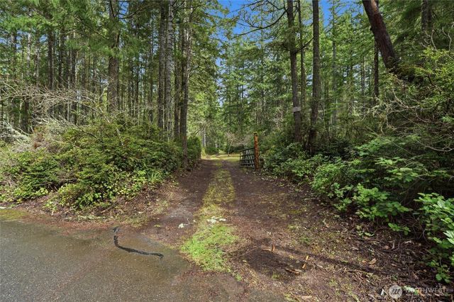 5008 Bridletree Drive NW, Bremerton, WA 98312