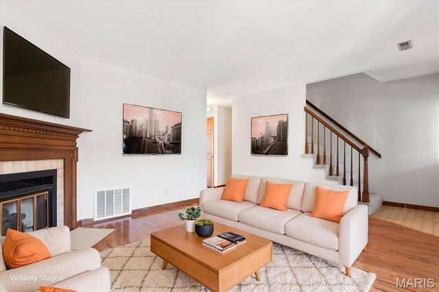 1781 Honeysuckle Drive 11, St Charles, MO 63303