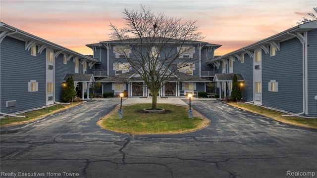 4500 Lakeshore Road 20, Fort Gratiot Charter Township, MI 48059