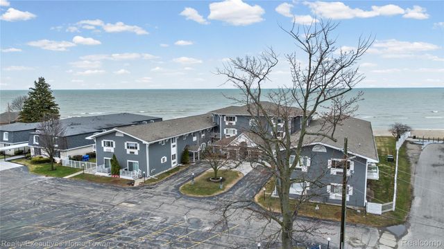 4500 Lakeshore Road 20, Fort Gratiot Charter Township, MI 48059