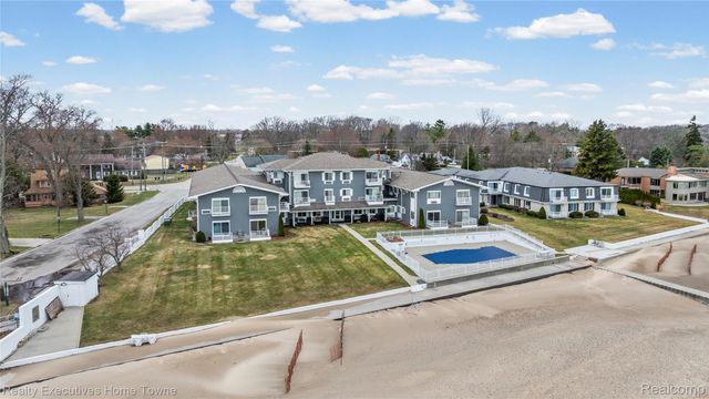 4500 Lakeshore Road 20, Fort Gratiot Charter Township, MI 48059