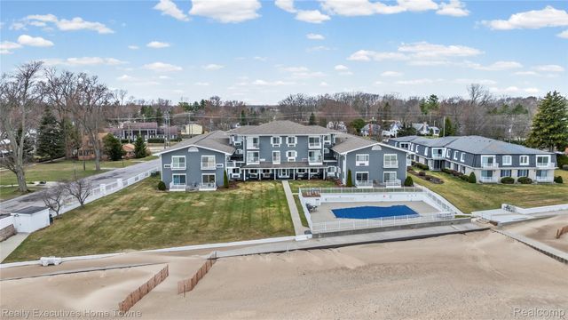 4500 Lakeshore Road 20, Fort Gratiot Charter Township, MI 48059