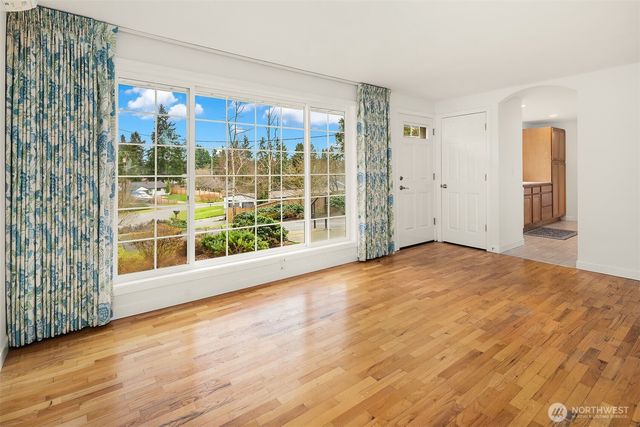 23700 77th Avenue W, Edmonds, WA 98026