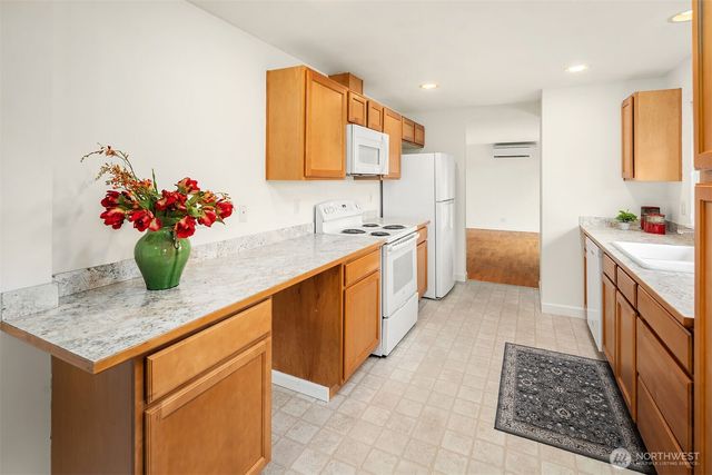 23700 77th Avenue W, Edmonds, WA 98026