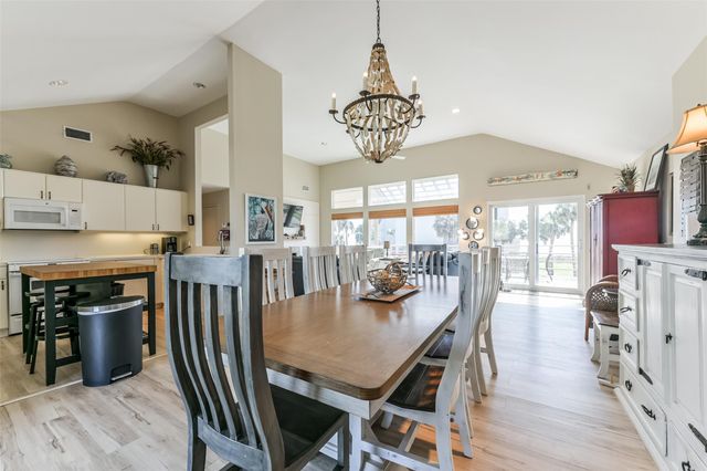 18418 E De Vaca Lane, Galveston, TX 77554