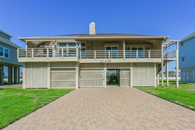 18418 E De Vaca Lane, Galveston, TX 77554