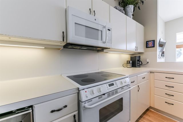 18418 E De Vaca Lane, Galveston, TX 77554