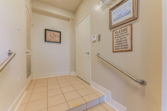 18418 E De Vaca Lane, Galveston, TX 77554