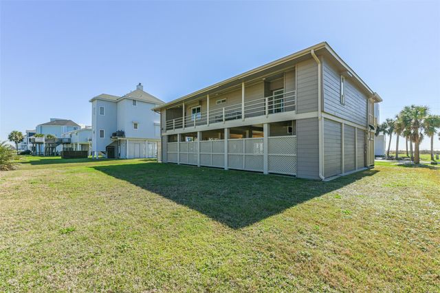 18418 E De Vaca Lane, Galveston, TX 77554