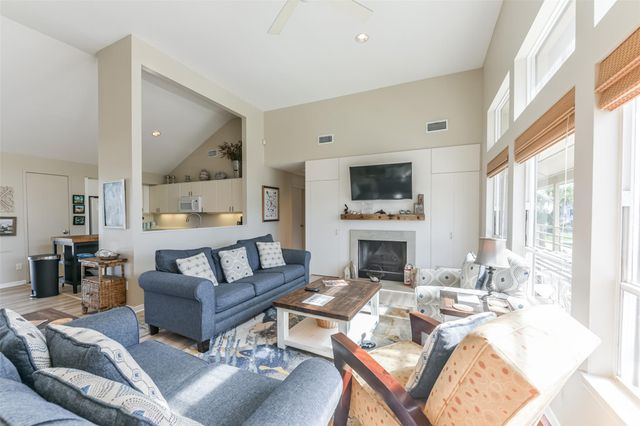 18418 E De Vaca Lane, Galveston, TX 77554