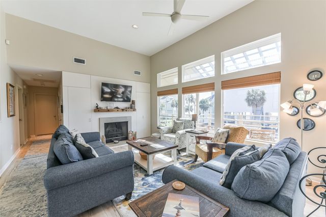 18418 E De Vaca Lane, Galveston, TX 77554