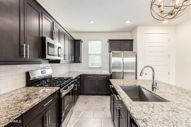 688 N ABALONE Drive, Gilbert, AZ 85233