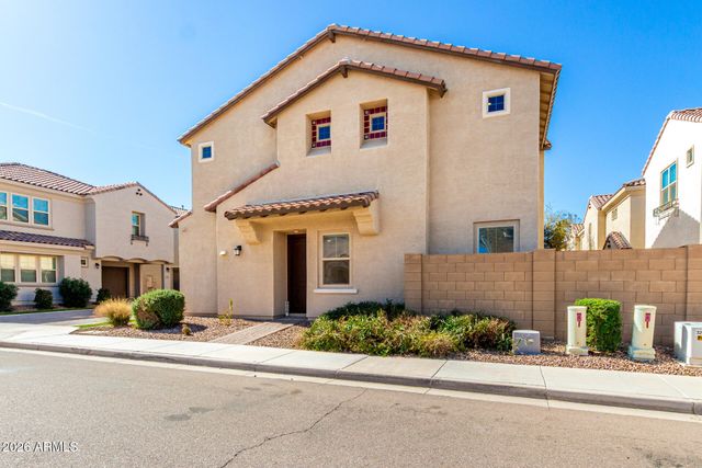 688 N ABALONE Drive, Gilbert, AZ 85233