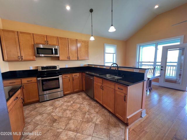 11053 N Shore Drive, Bay Saint Louis, MS 39520