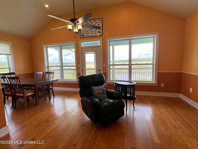 11053 N Shore Drive, Bay Saint Louis, MS 39520