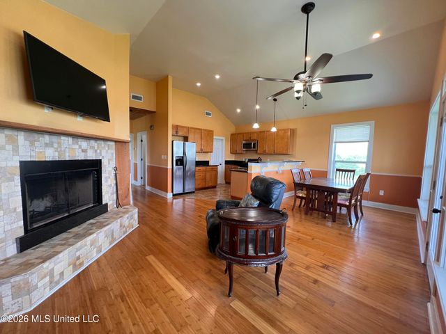 11053 N Shore Drive, Bay Saint Louis, MS 39520
