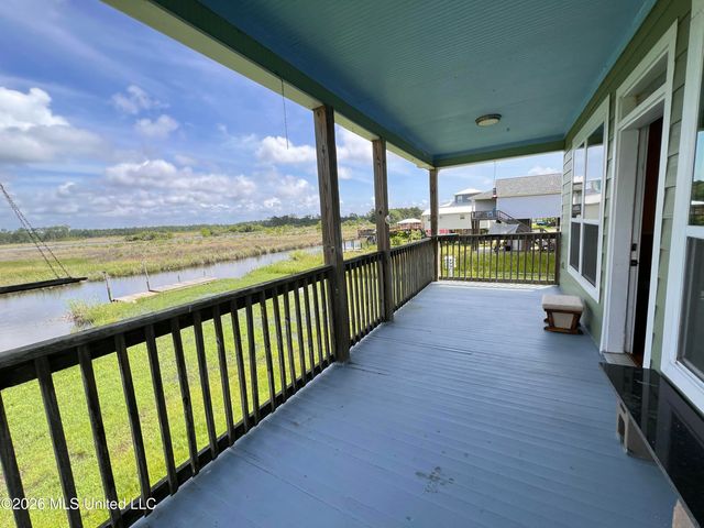 11053 N Shore Drive, Bay Saint Louis, MS 39520
