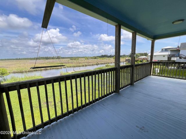 11053 N Shore Drive, Bay Saint Louis, MS 39520